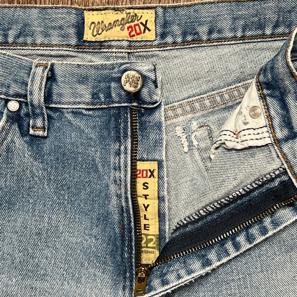Wrangler 20X Distressed Western Denim Jeans 33x36 - Picture 2 of 14